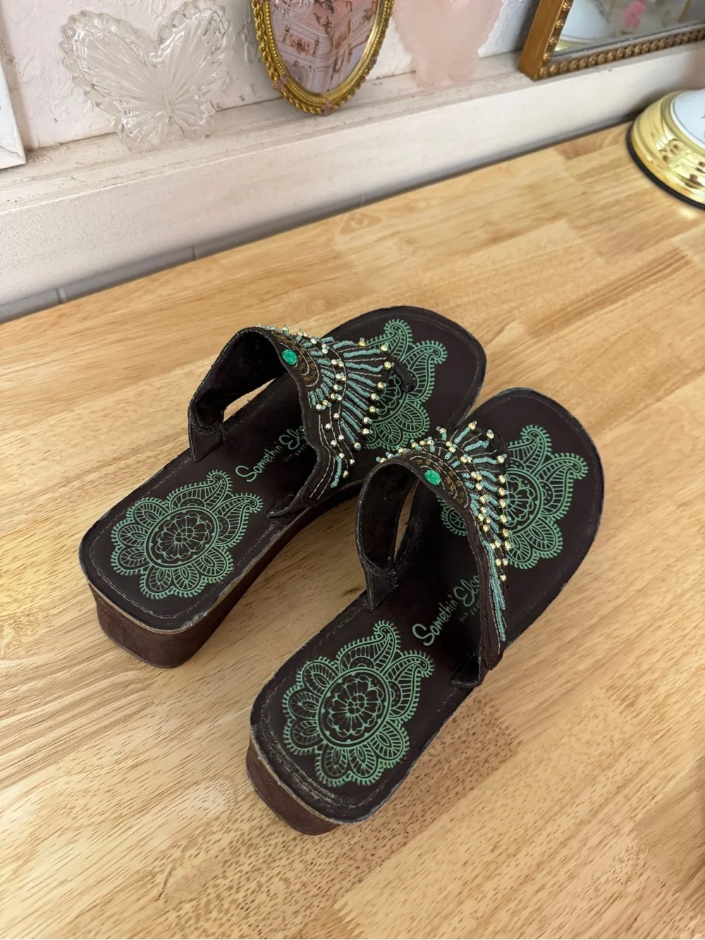 2000s Skechers Embellished Platform Flip Flops Size 8 Y2K Boho Festival Sandals
